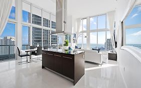 Iconic Luxurious High Ceilings Unit Brickell W